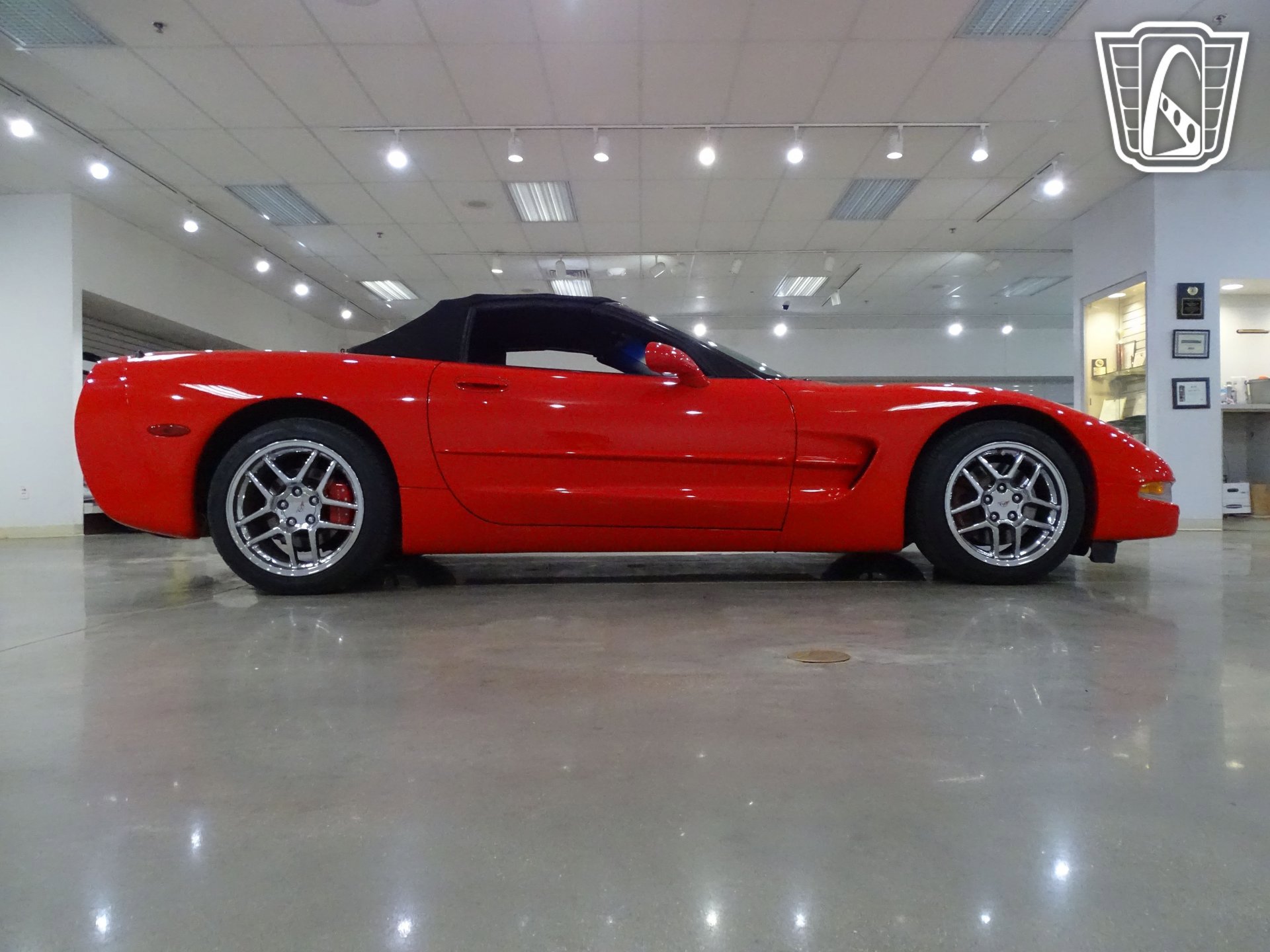 Used 2001 Chevrolet Corvette Convertible w/ Preferred Equipment Group2 image 19