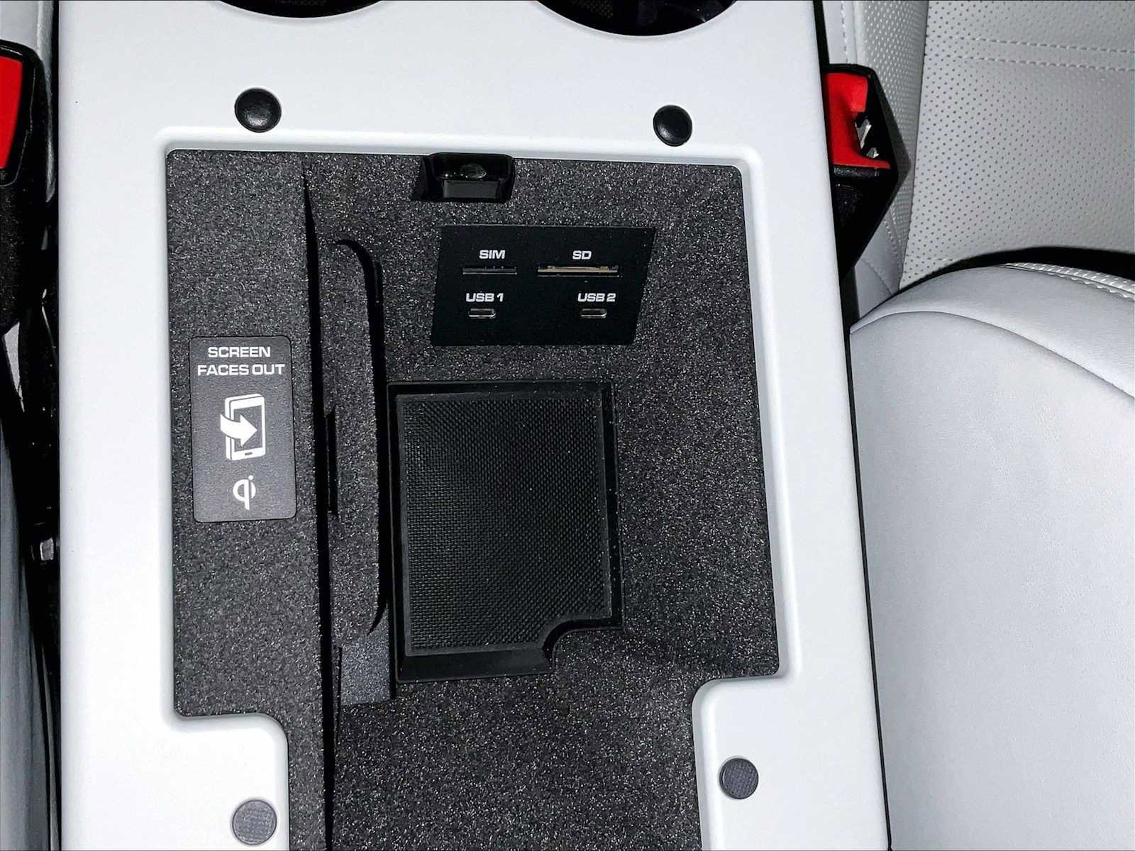 Used 2025 Porsche Macan Turbo image 29