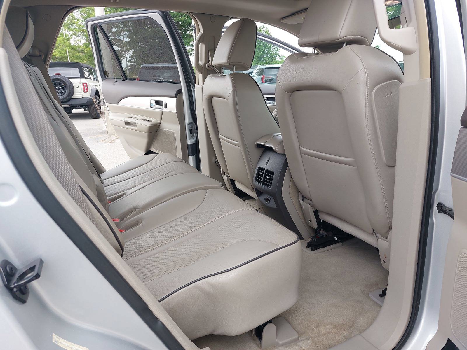 Used 2011 Lincoln MKX AWD w/ 102A Rapid Spec Order Code image 12