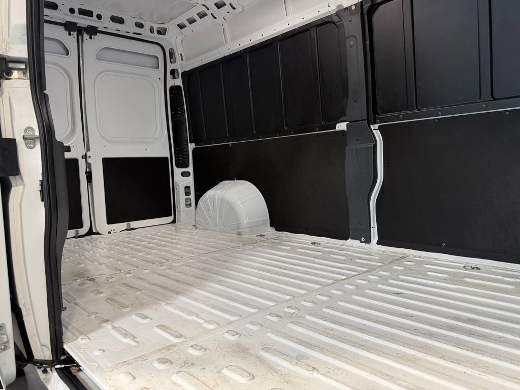 Used 2026 RAM ProMaster 2500 w/ Convenience Group FWD image 25