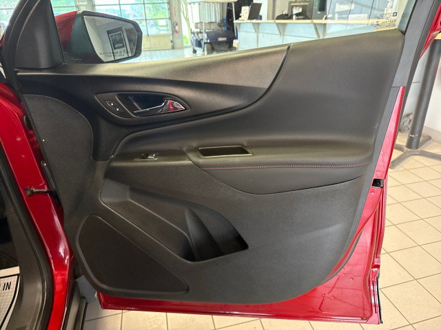 Used 2023 Chevrolet Equinox RS AWD/4WD image 30