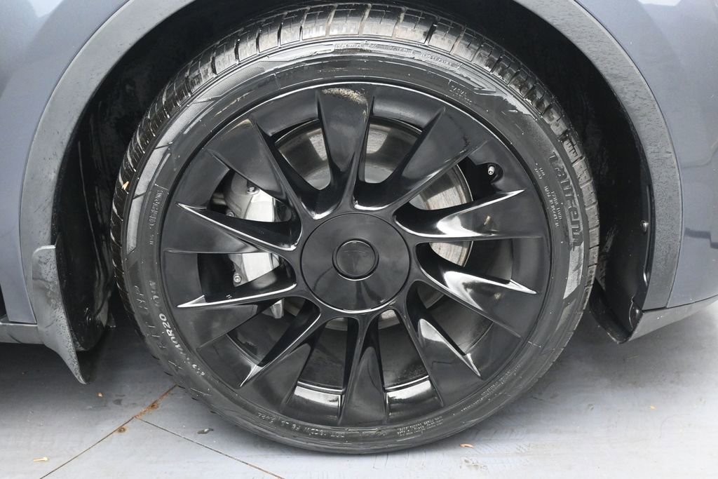 Used 2023 Tesla Model Y Long Range AWD/4WD image 37