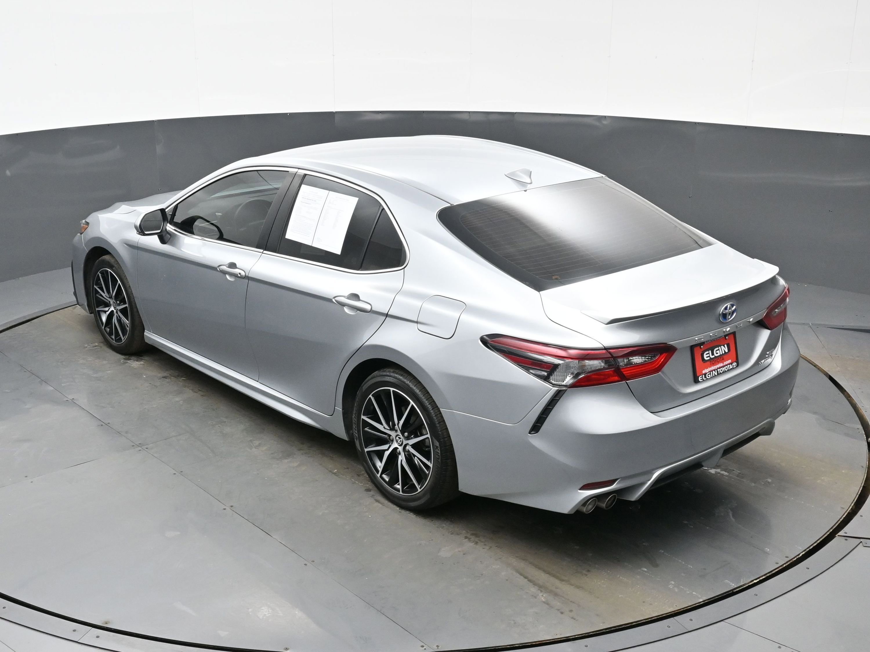 Used 2023 Toyota Camry SE image 37