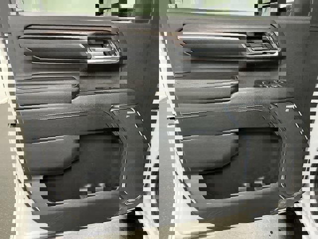 Certified 2024 GMC Sierra 2500 SLT w/ SLT Premium Package image 21