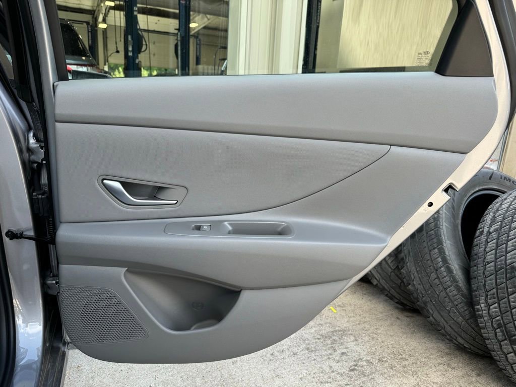 New 2025 Hyundai Elantra SEL image 21