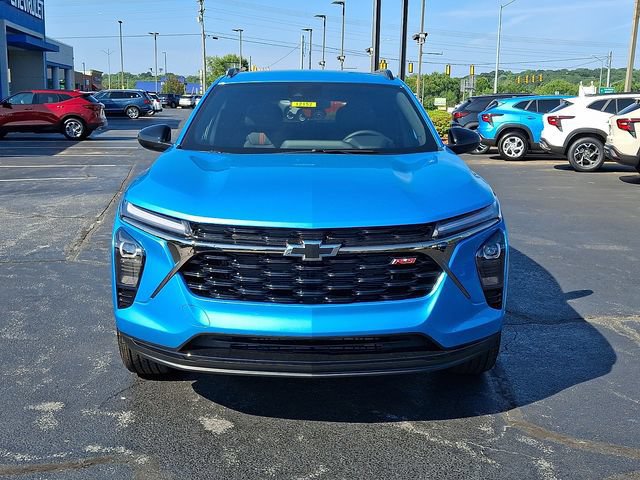 New 2026 Chevrolet Trax RS w/ Driver Confidence Package FWD image 2
