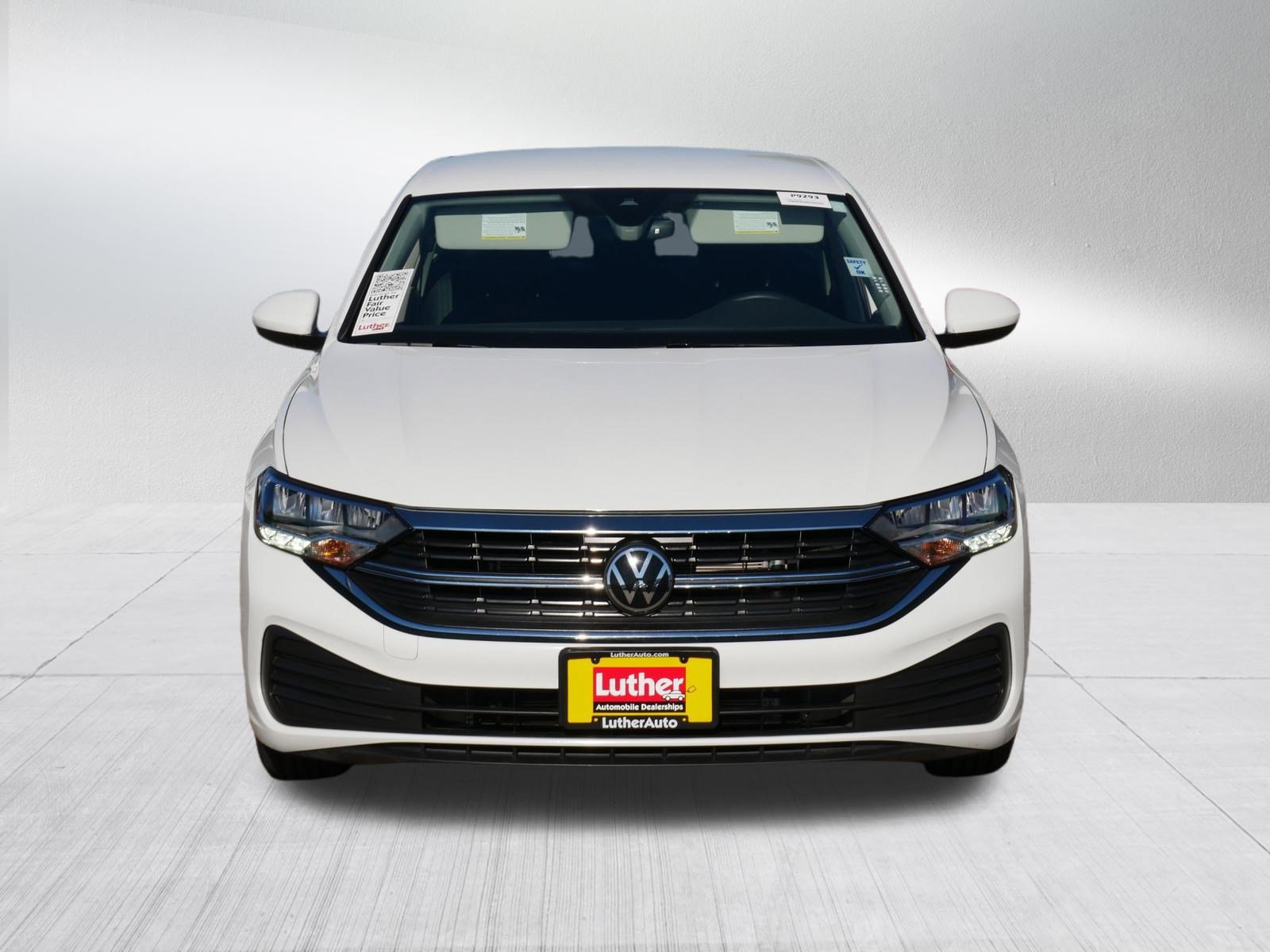 Used 2024 Volkswagen Jetta S FWD image 2