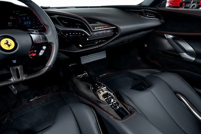 Used 2024 Ferrari SF90 Spider image 26