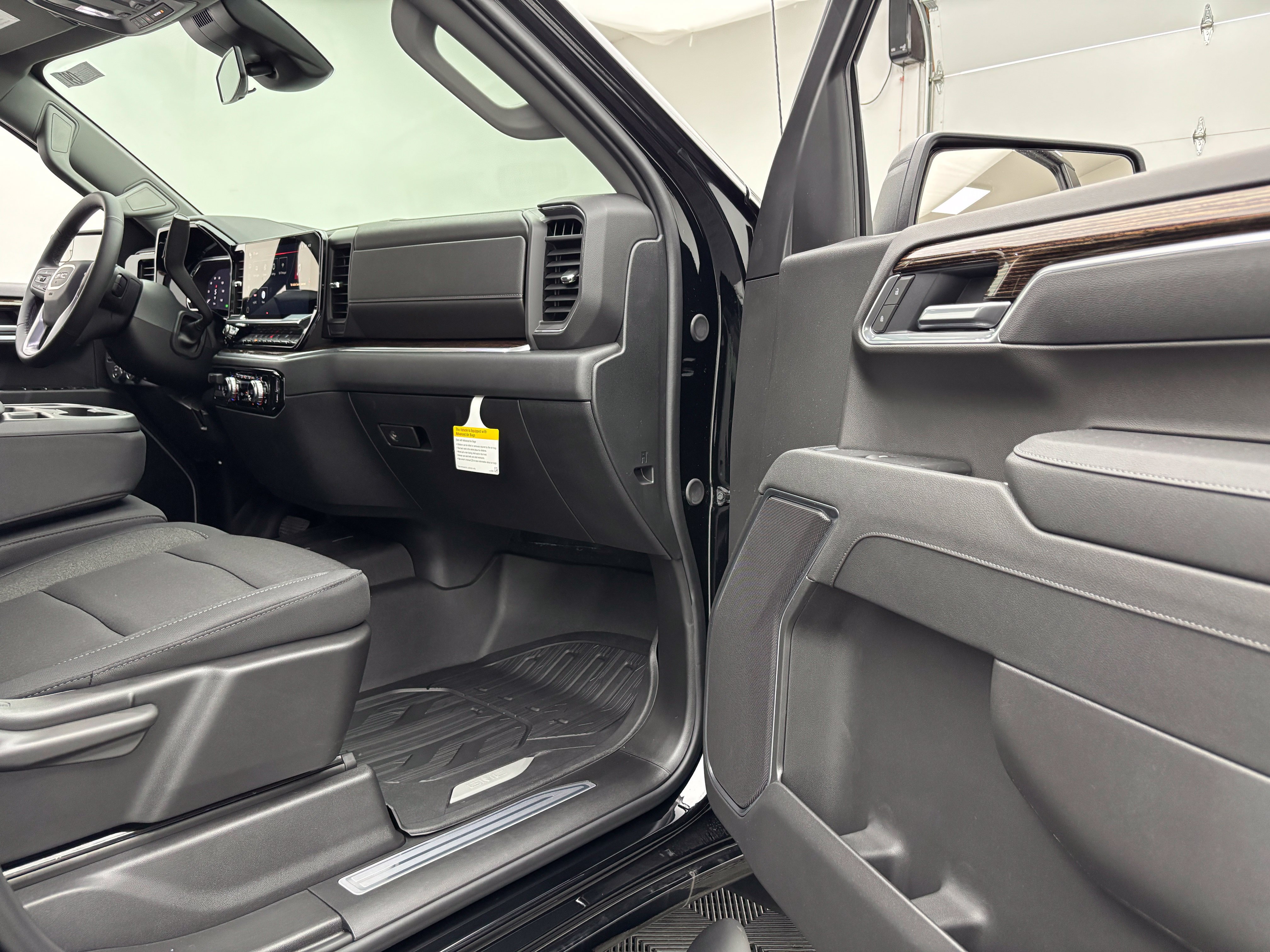 New 2026 GMC Sierra 1500 Elevation w/ Elevation Select Package AWD/4WD image 29