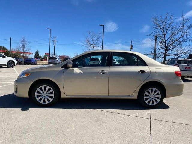 Used 2013 Toyota Corolla LE image 2