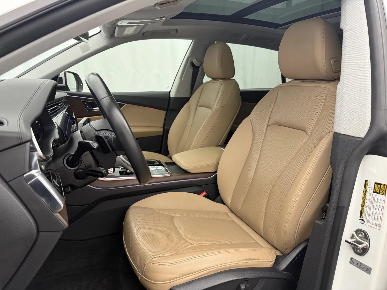 Used 2019 Audi Q8 Prestige w/ Adaptive Chassis Package AWD/4WD image 10