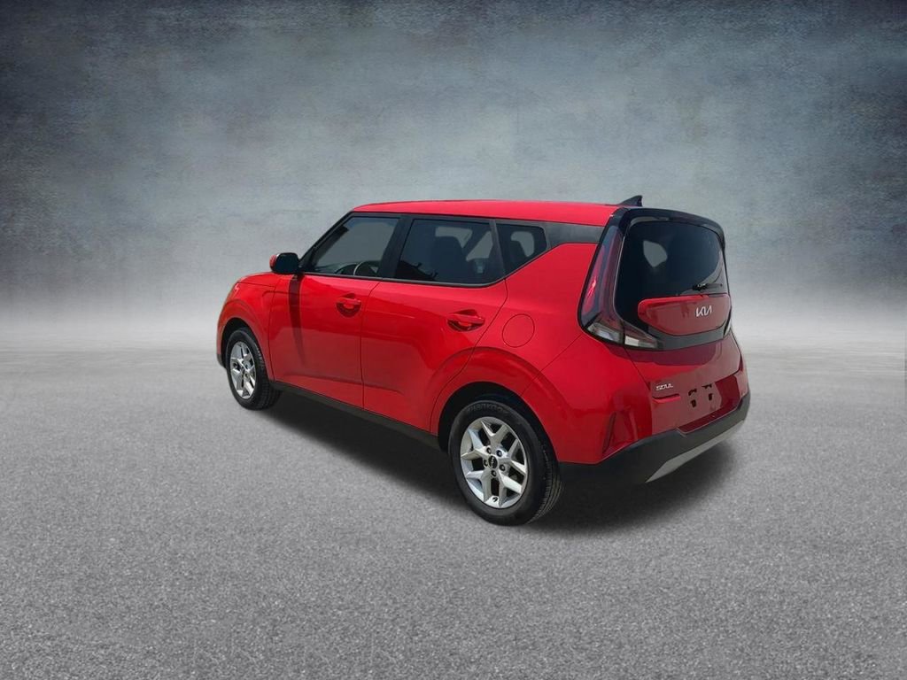 Used 2023 Kia Soul LX w/ LX Technology Package image 17