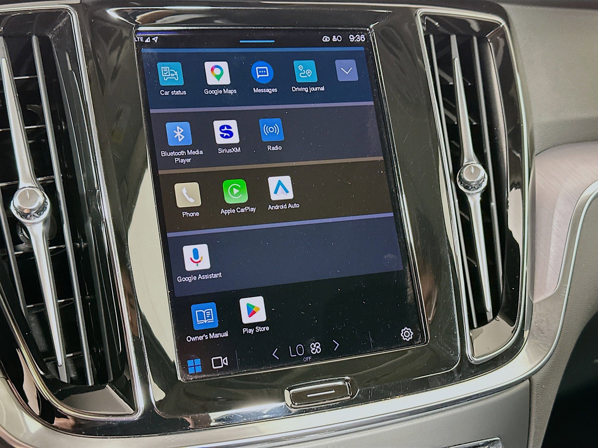 Used 2024 Volvo S60 B5 Core FWD image 19