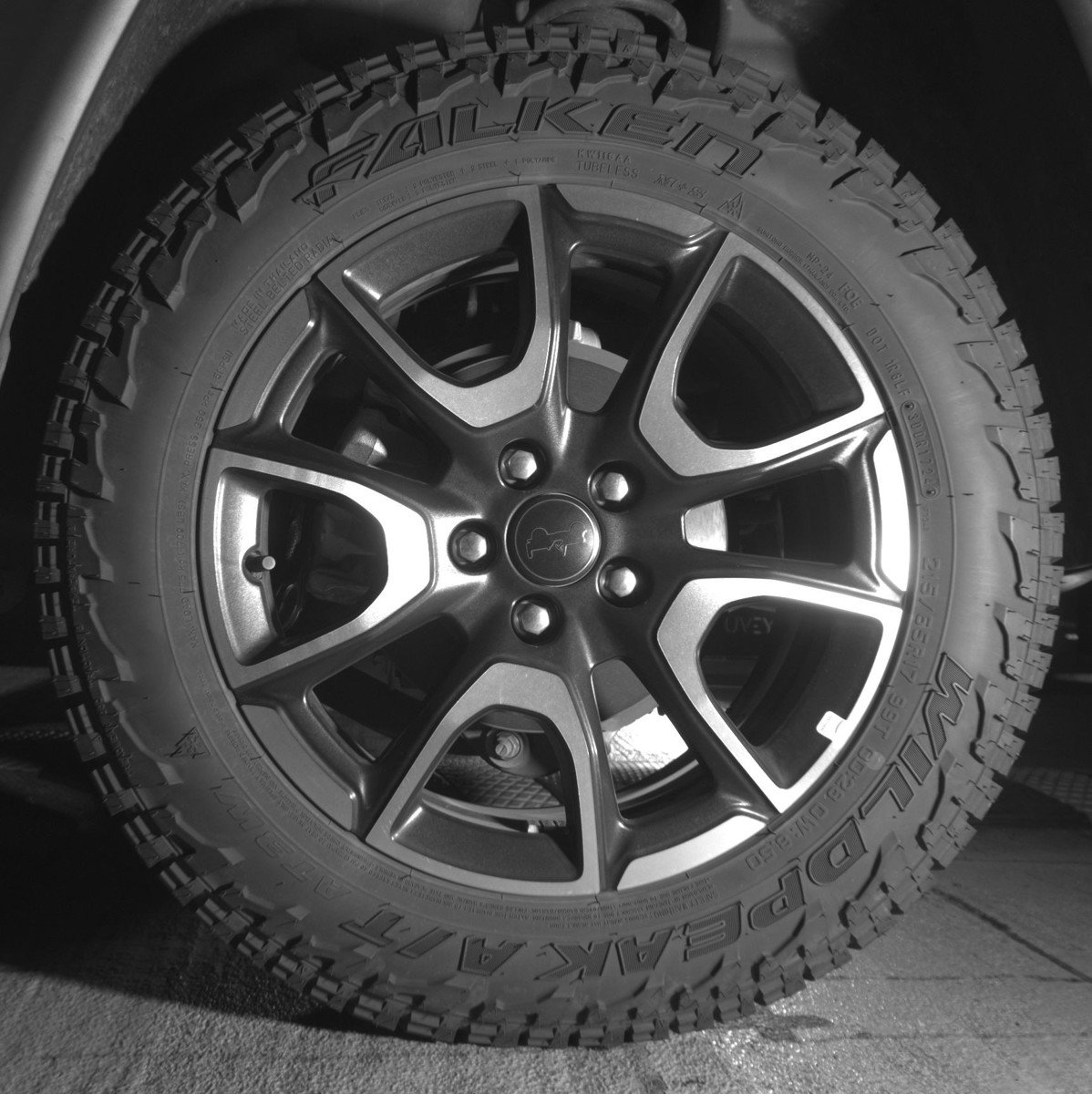 Used 2025 Jeep Compass Trailhawk image 14