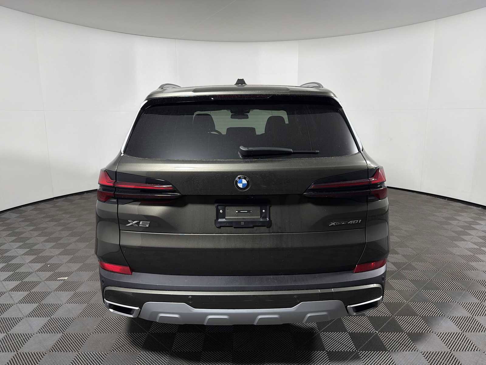 New 2026 BMW X5 xDrive40i image 2