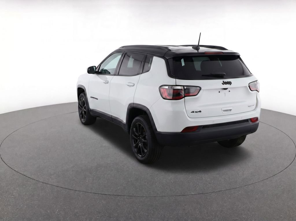 Used 2021 Jeep Compass Latitude AWD/4WD image 3