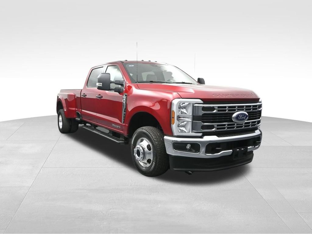 New 2025 Ford F350 XLT w/ FX4 Off-Road Package image 3