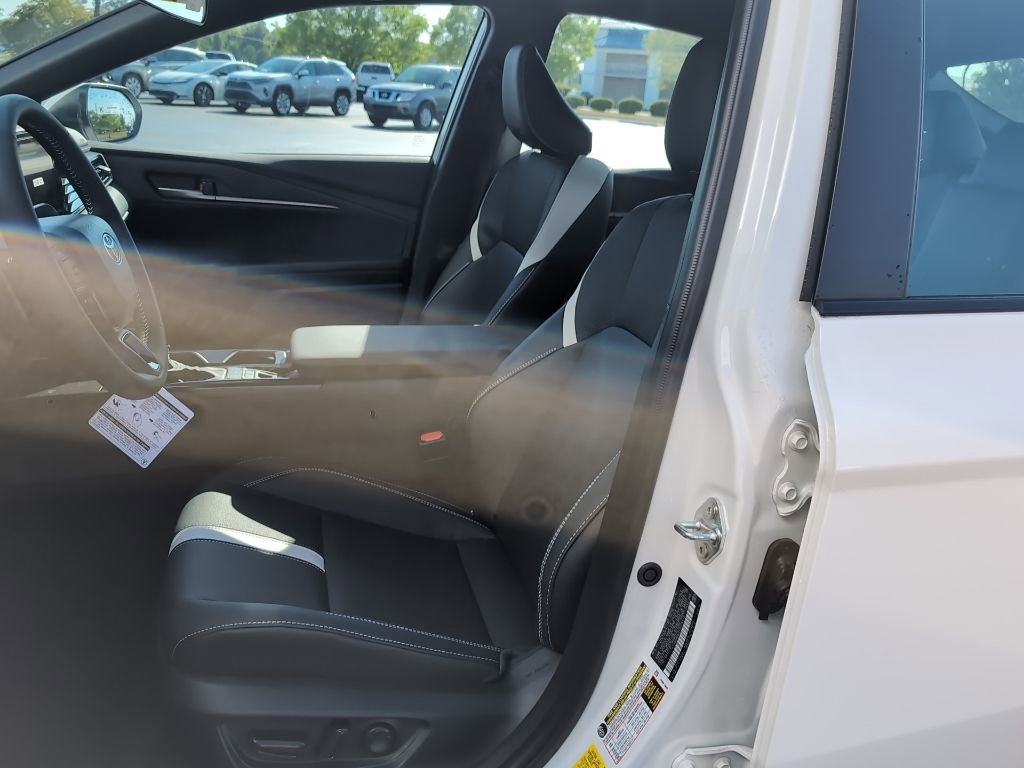 Used 2026 Toyota Camry LE image 8