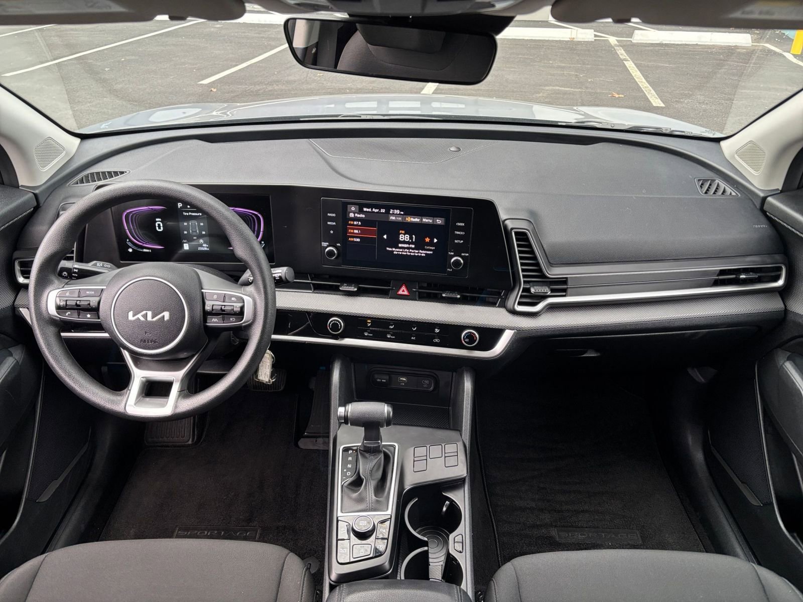 Used 2025 Kia Sportage LX FWD image 17