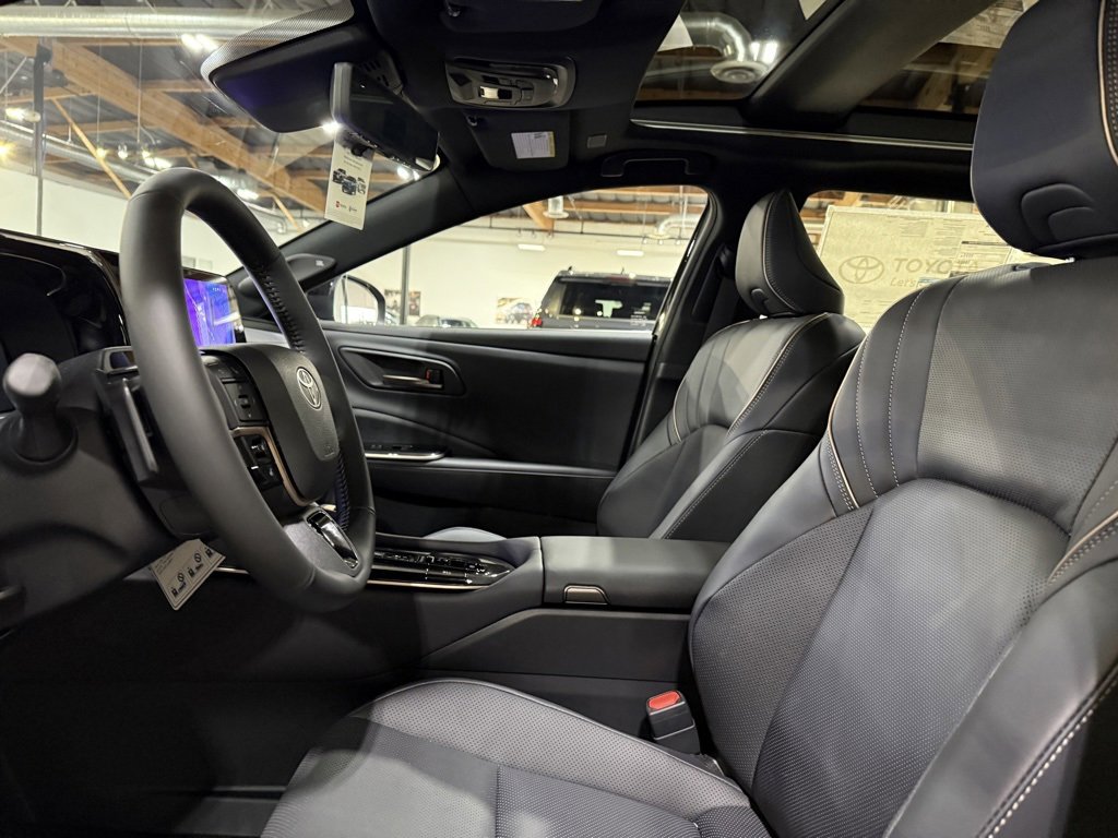 New 2025 Toyota Crown Signia image 14