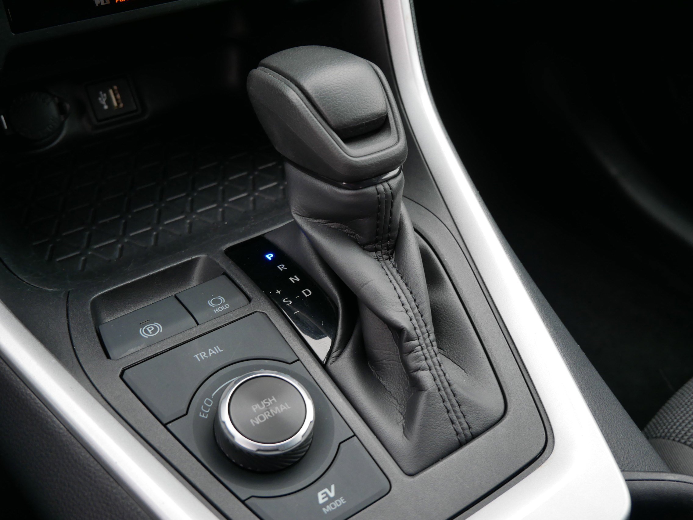 Certified 2024 Toyota RAV4 LE image 24