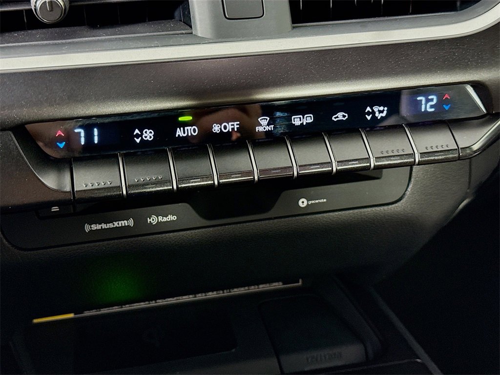 Used 2022 Lexus UX 250h image 16