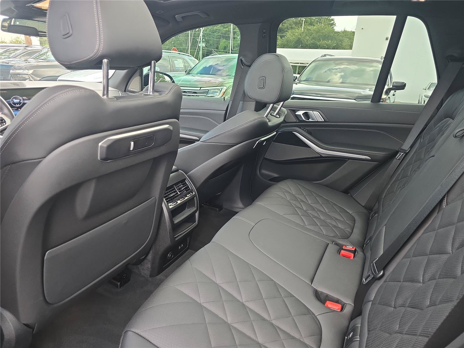 Certified 2024 BMW X5 sDrive40i w/ M Sport Package RWD image 11