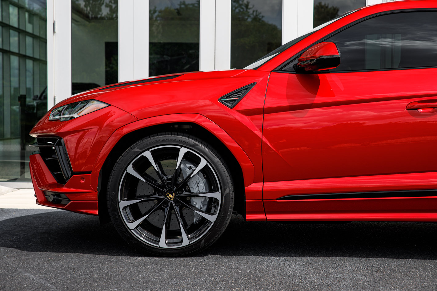 Used 2024 Lamborghini Urus S AWD/4WD image 9