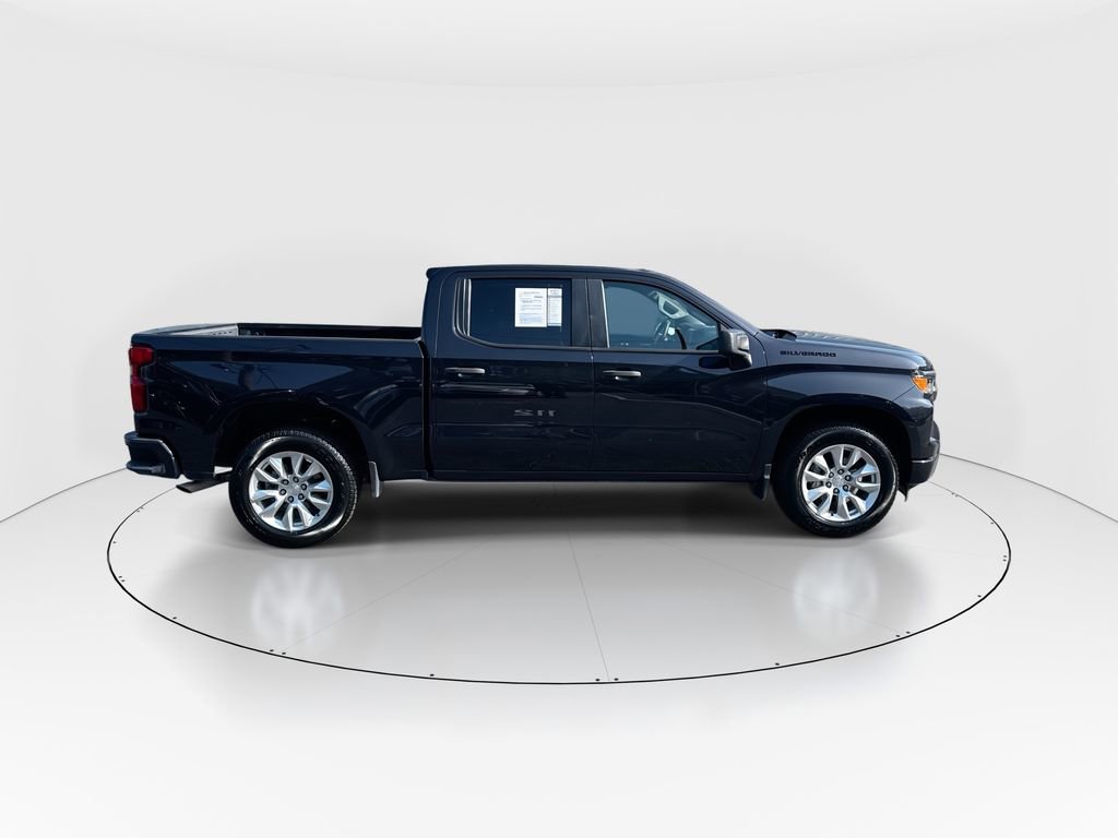 Used 2023 Chevrolet Silverado 1500 Custom w/ LPO, Dark Essentials Package RWD image 9
