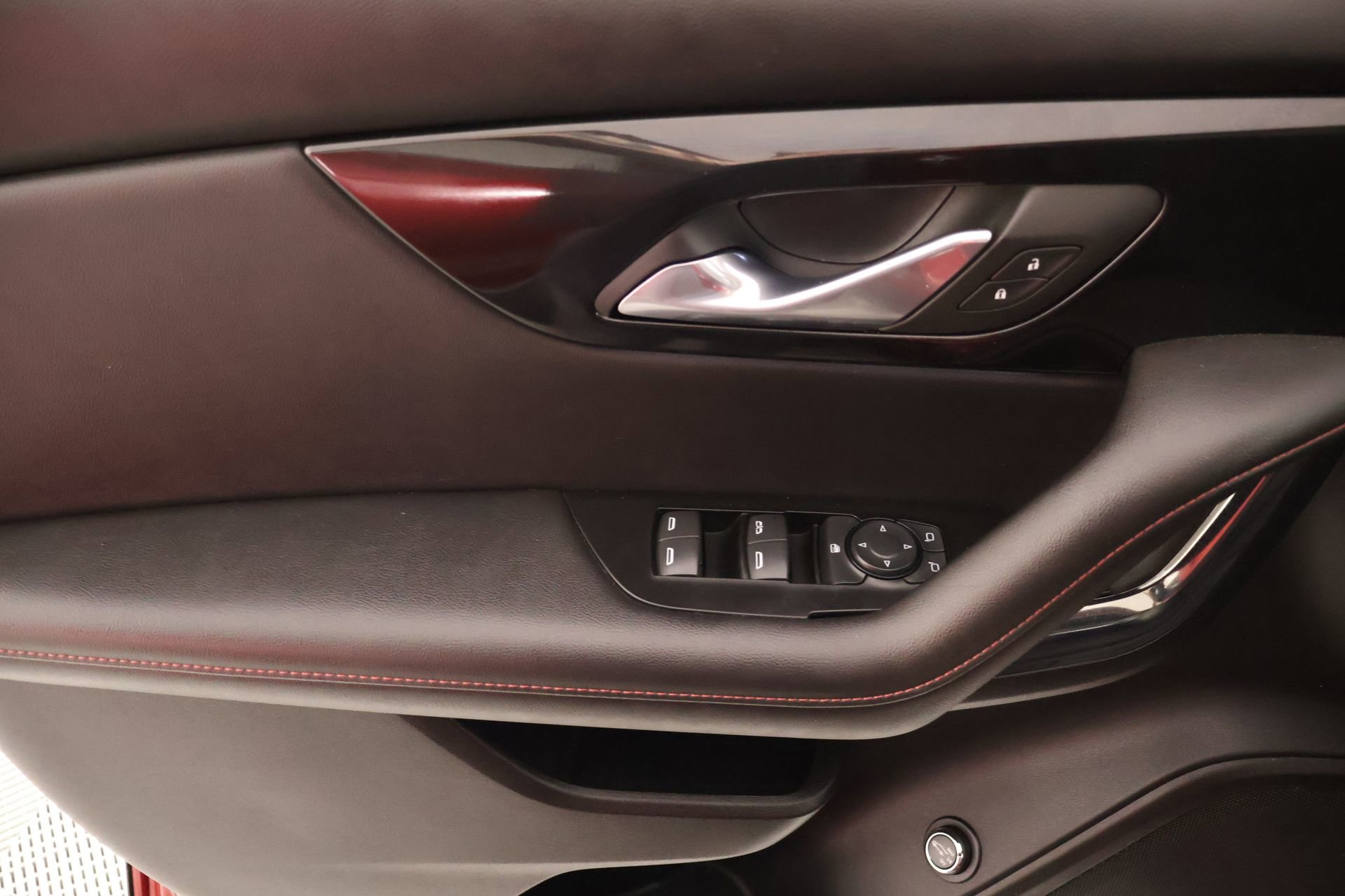 Used 2023 Chevrolet Blazer RS FWD image 16