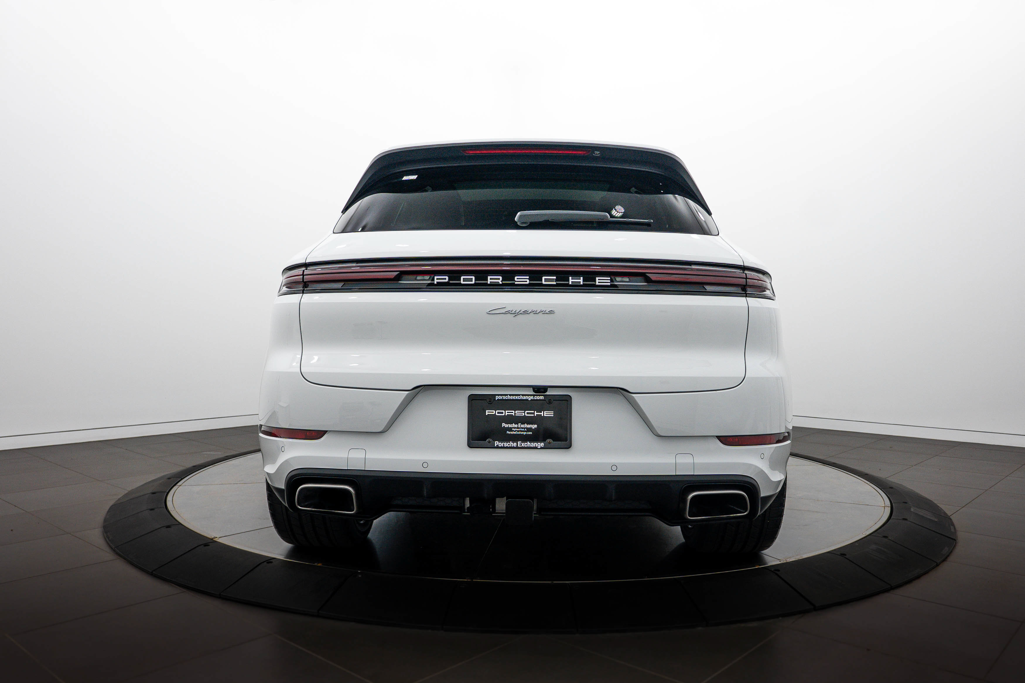 Certified 2026 Porsche Cayenne AWD/4WD image 6