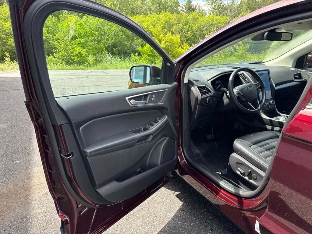 Used 2024 Ford Edge SEL w/ Convenience Package AWD/4WD image 12