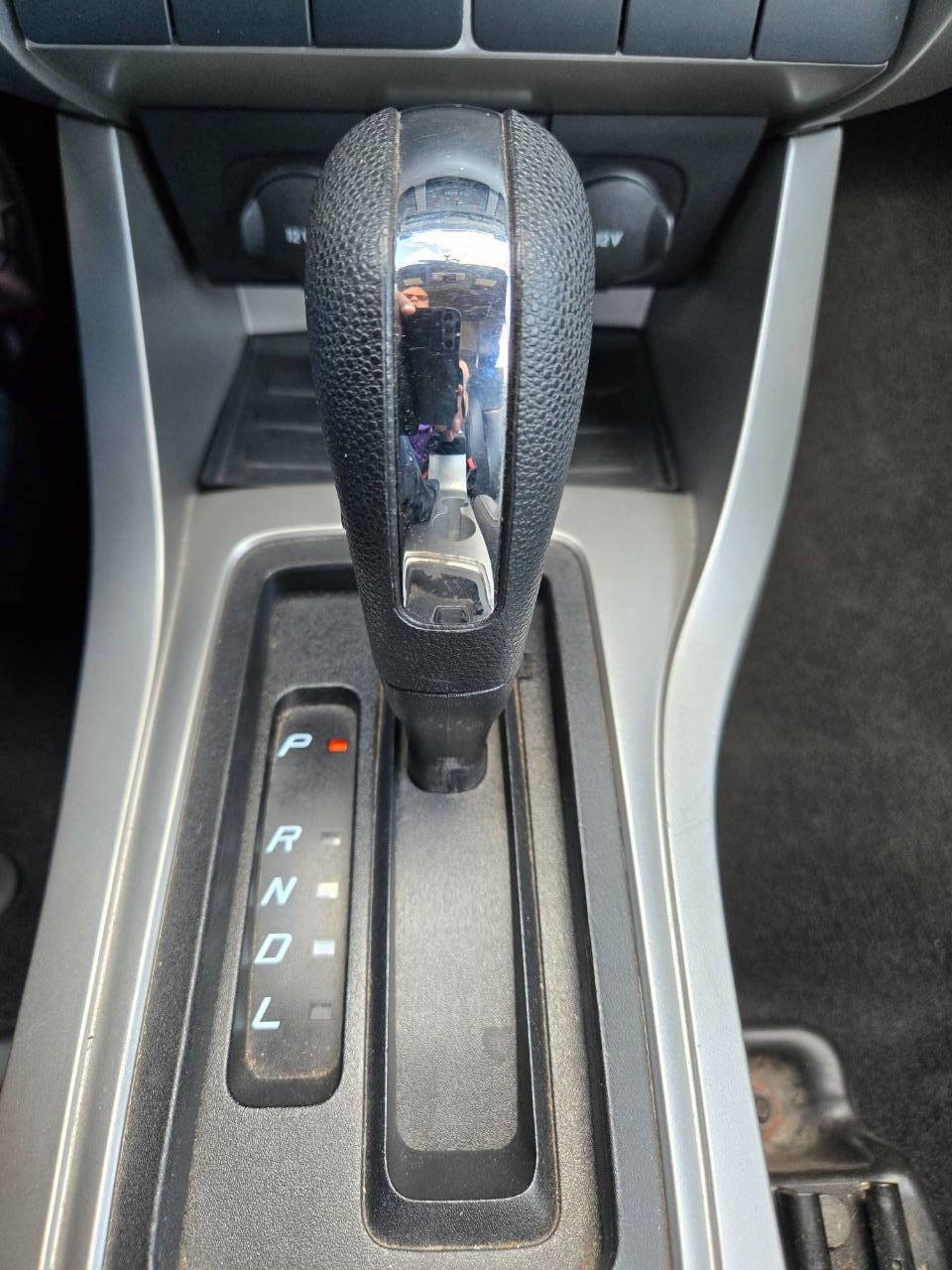 Used 2010 Ford Focus SEL image 20