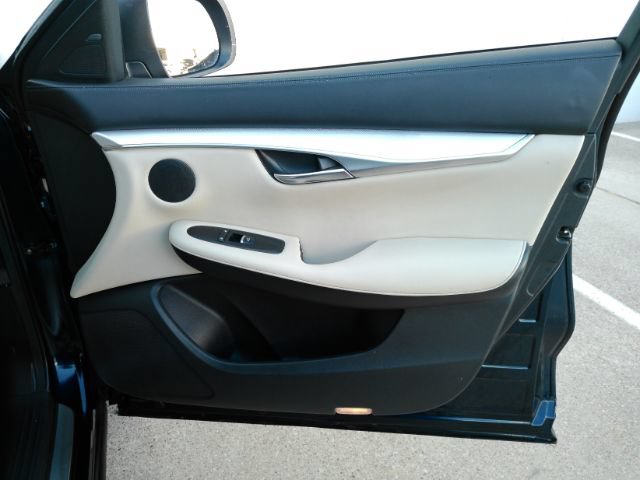 Used 2020 INFINITI QX50 Luxe w/ Navigation Package FWD image 18