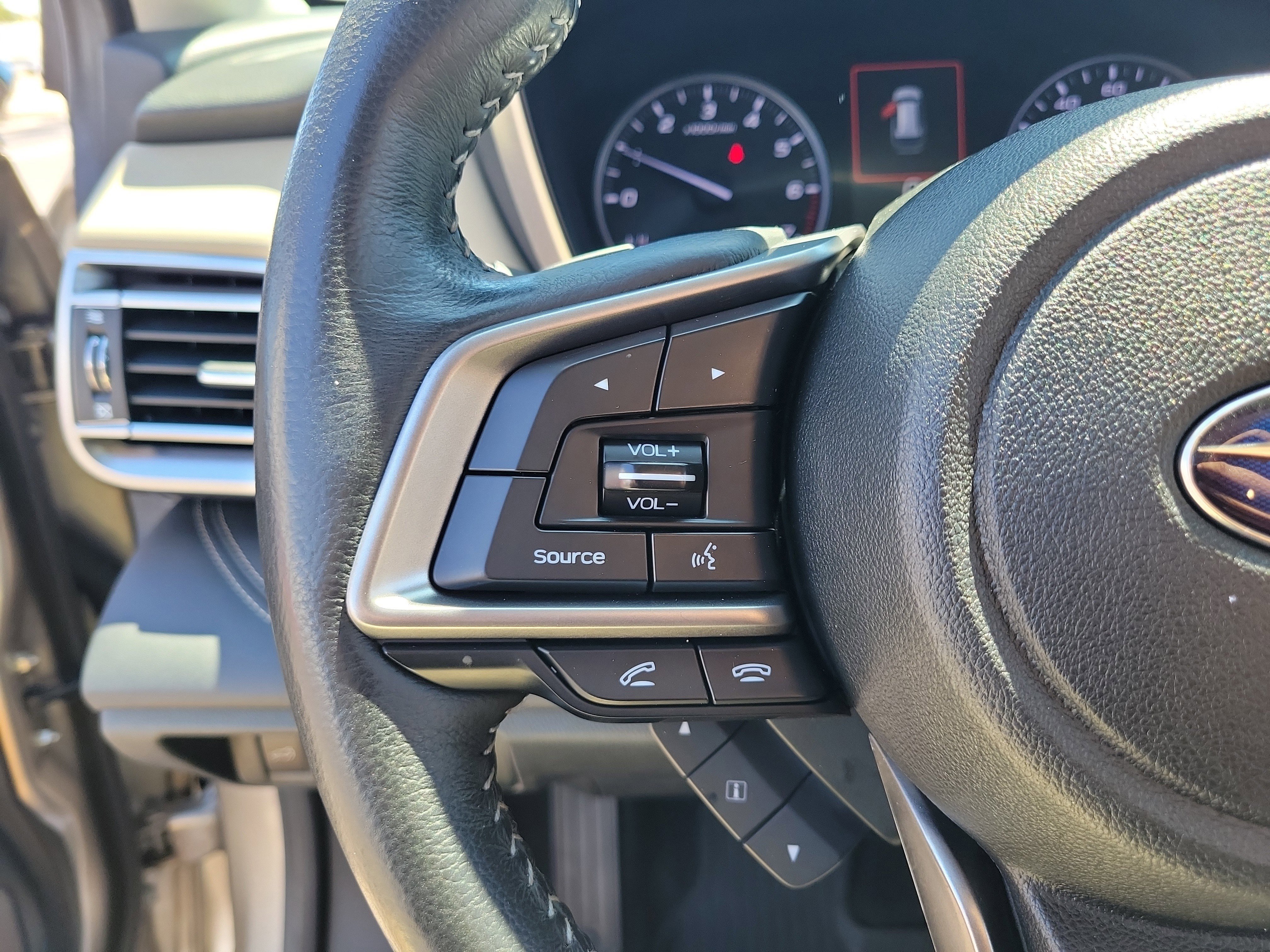 Used 2020 Subaru Outback Limited AWD/4WD image 25