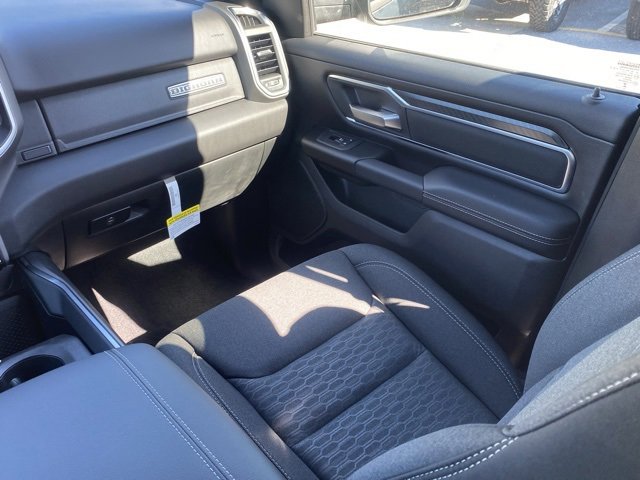 New 2026 RAM 1500 4x4 Crew Cab image 35