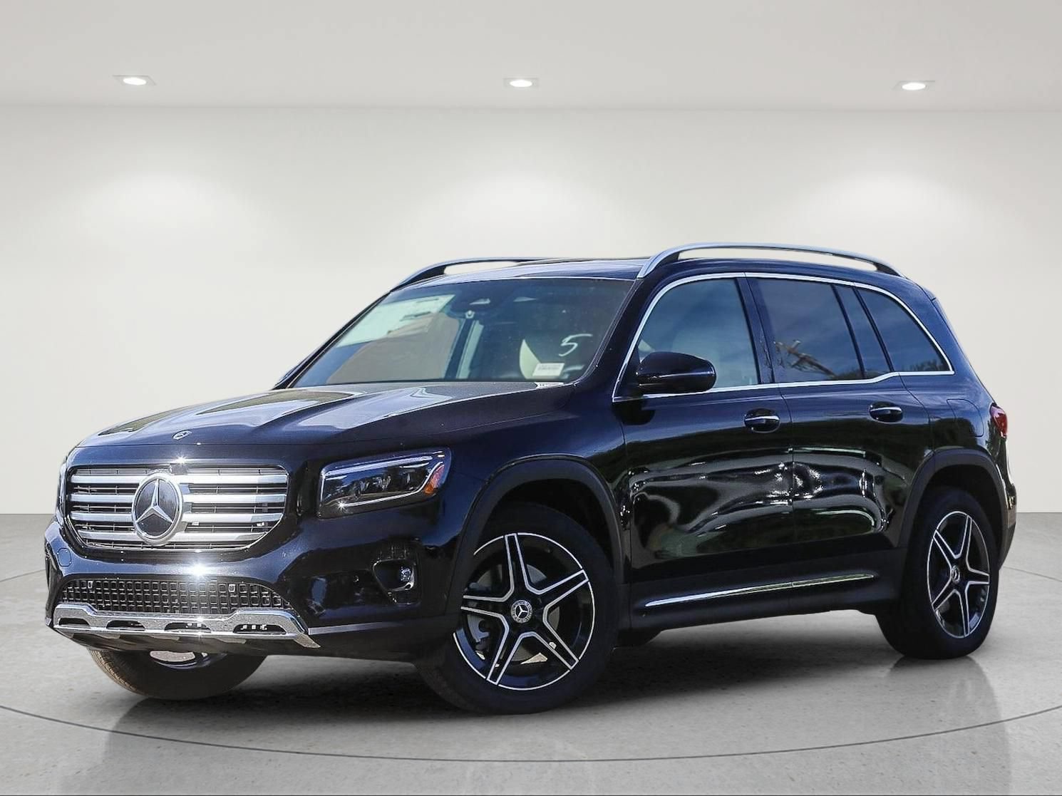 New 2026 Mercedes-Benz GLB 250 4MATIC image 2