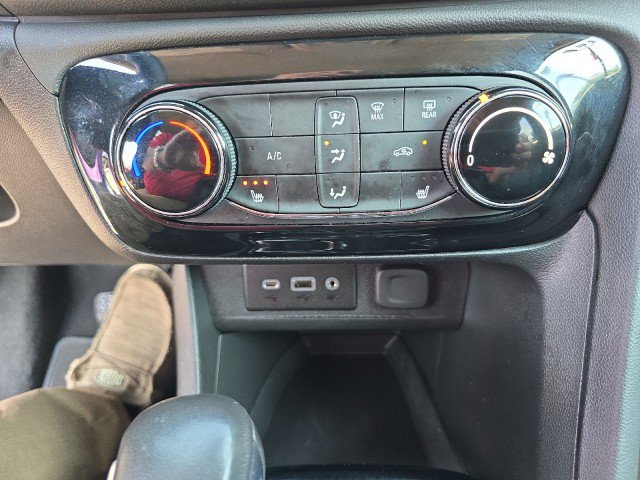 Used 2023 Buick Encore GX Preferred w/ Cold Weather Comfort Package FWD image 23