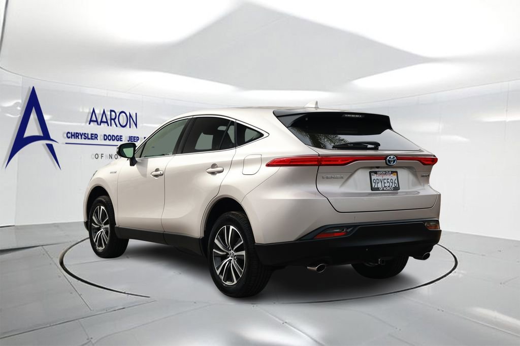 Used 2021 Toyota Venza LE w/ Carpet Mat Package (TMS) image 2