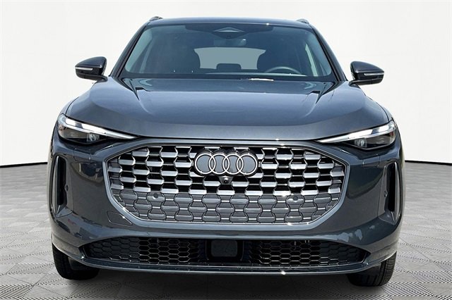 Used 2025 Audi Q5 Premium image 3