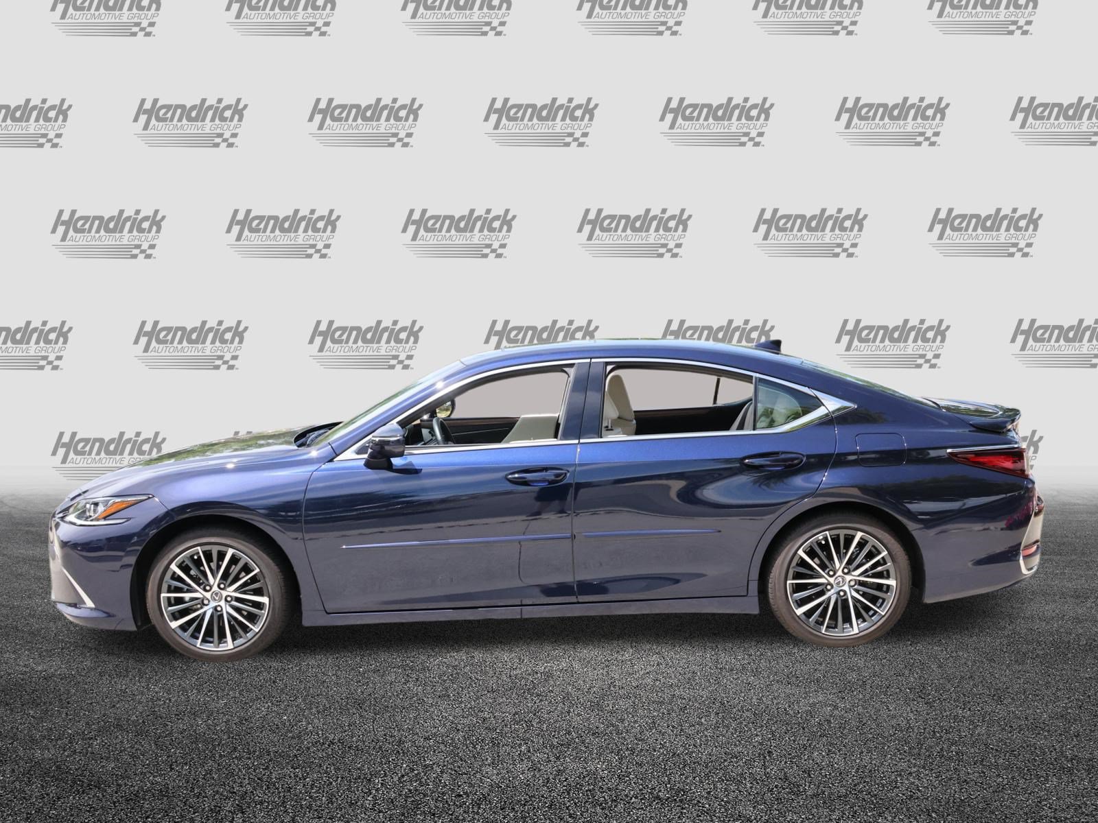 Used 2025 Lexus ES 300h w/ Premium Package FWD image 6
