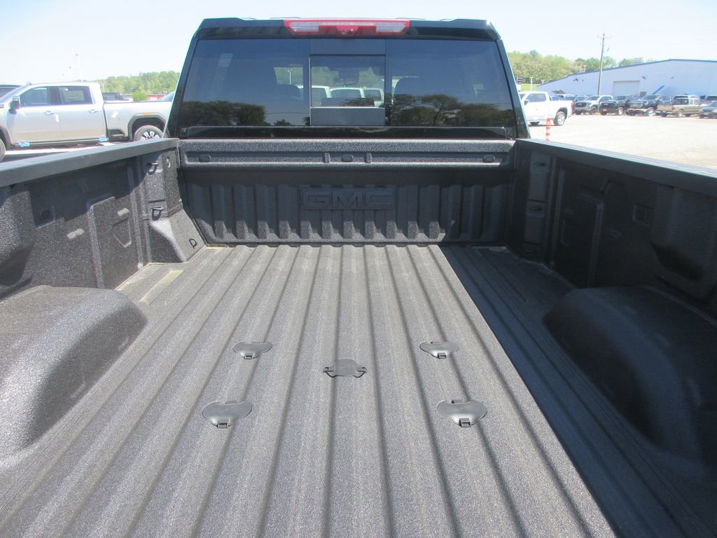 New 2026 GMC Sierra 3500 AT4 w/ AT4 Premium Plus Package AWD/4WD image 7