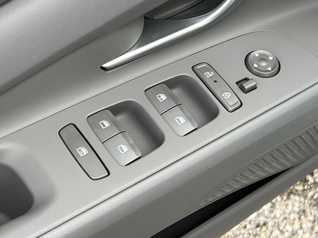 New 2026 Hyundai Elantra SE FWD image 9