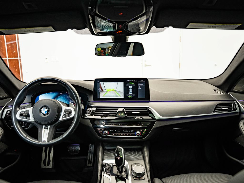 Used 2023 BMW 530i xDrive w/ M Sport Package AWD/4WD image 4