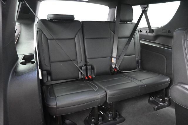 Used 2025 GMC Yukon XL Denali AWD/4WD image 17
