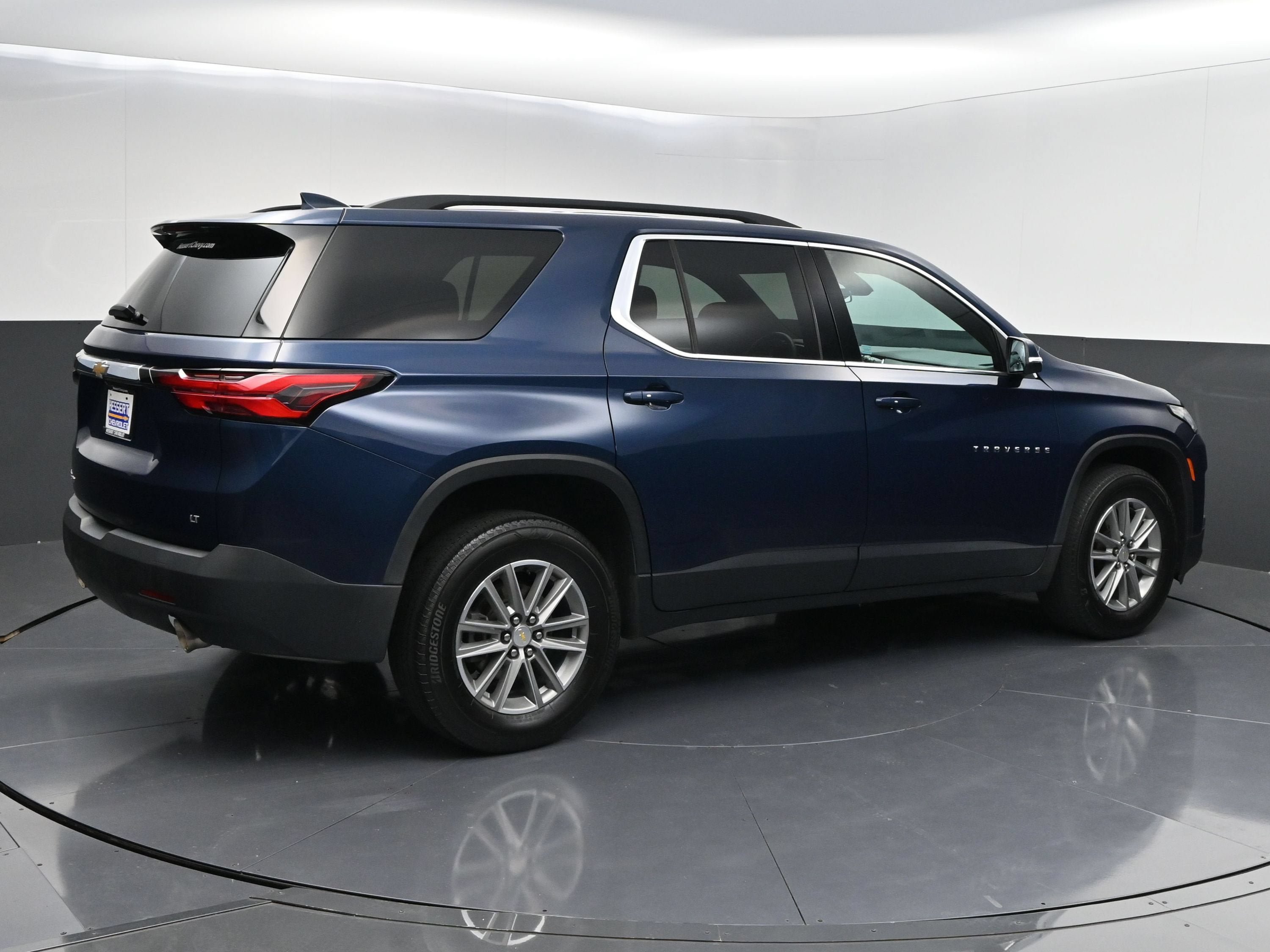 Certified 2023 Chevrolet Traverse LT AWD/4WD image 8