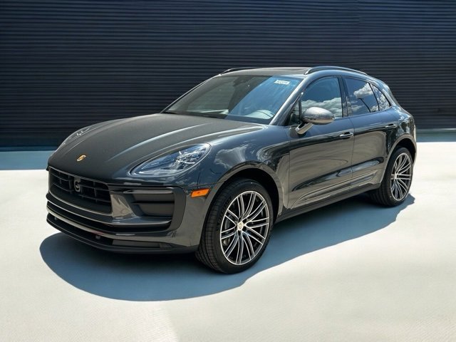 Certified 2025 Porsche Macan image 1