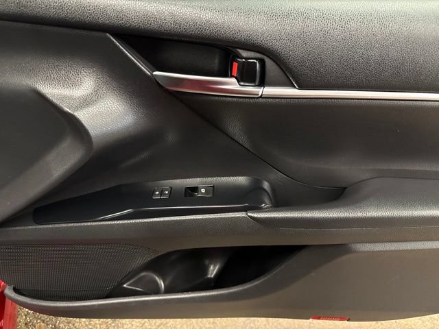 Used 2020 Toyota Camry SE FWD image 25