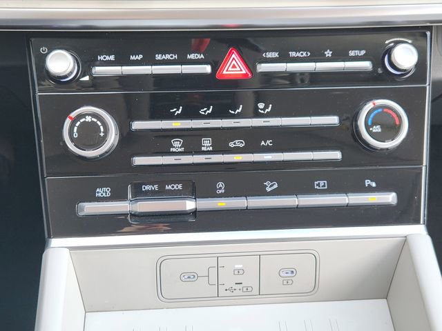 Used 2024 Hyundai Santa Fe SE FWD image 13