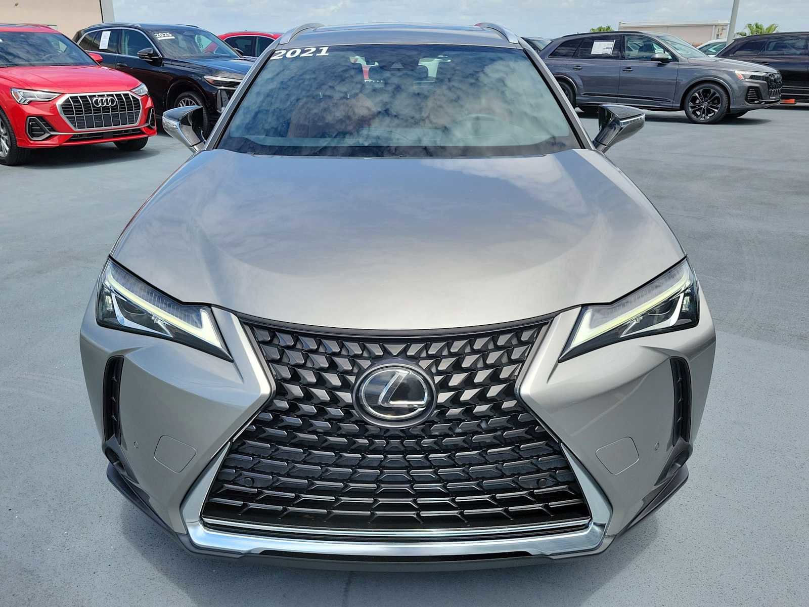 Used 2021 Lexus UX 200 w/ Accessory Package (Z1) FWD image 9